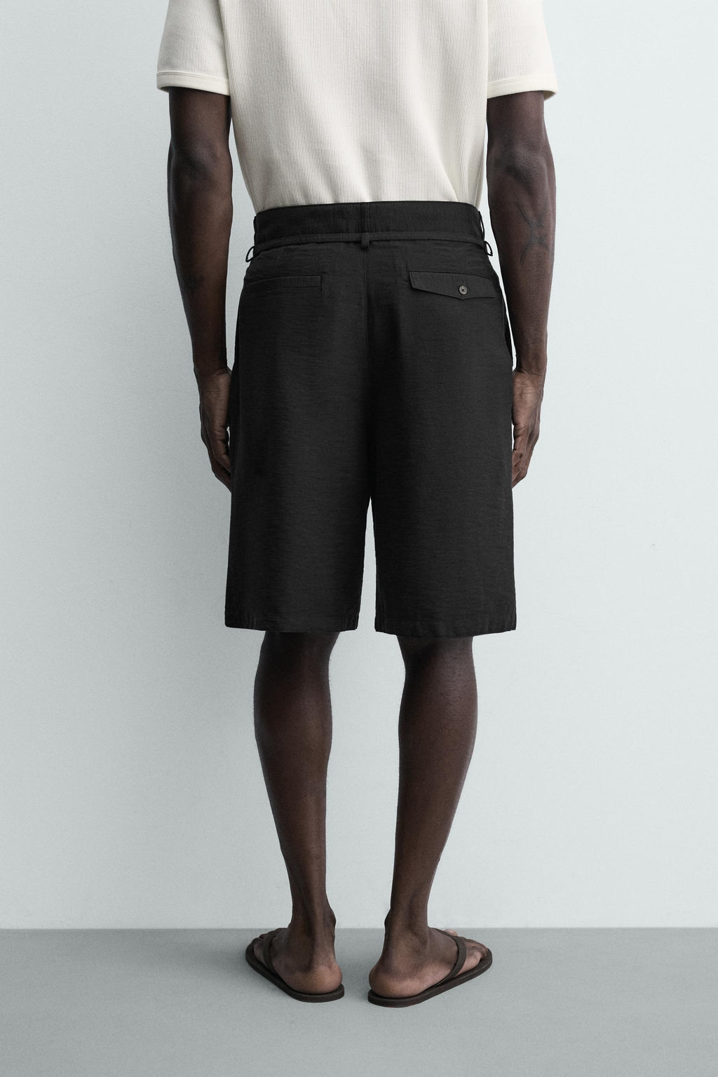 BERMUDA RELAXED FIT PLIEGUES CINTUR?N / Verde gris - Zara фото 3