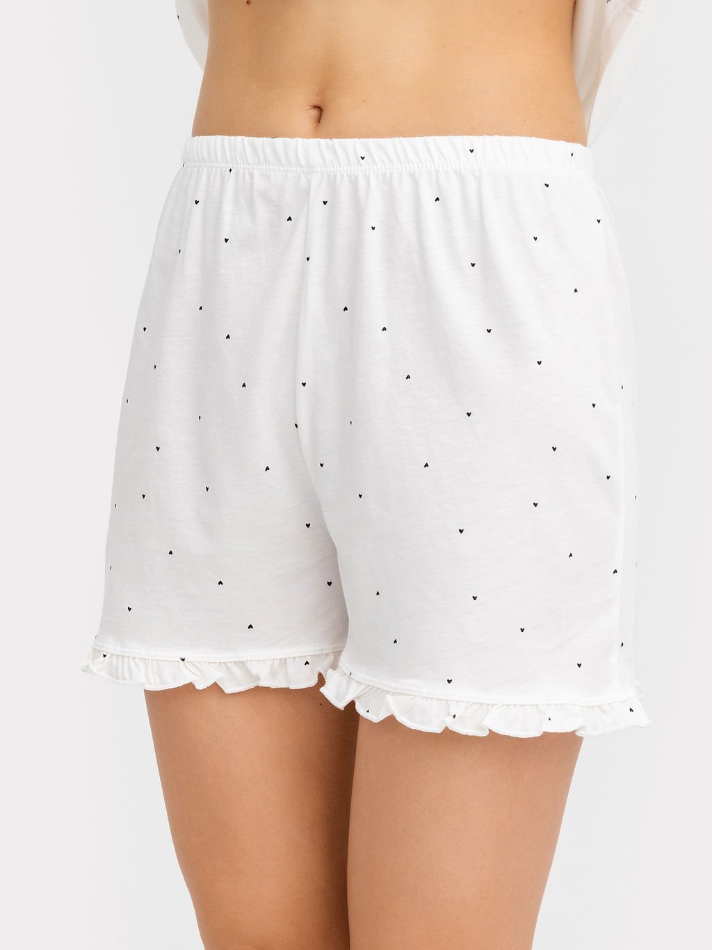 Комплект женский (жакет, шорты) молочно-бежевый в черные сердечки черные сердечки на молочном 592483 - Mark formelle фото 6