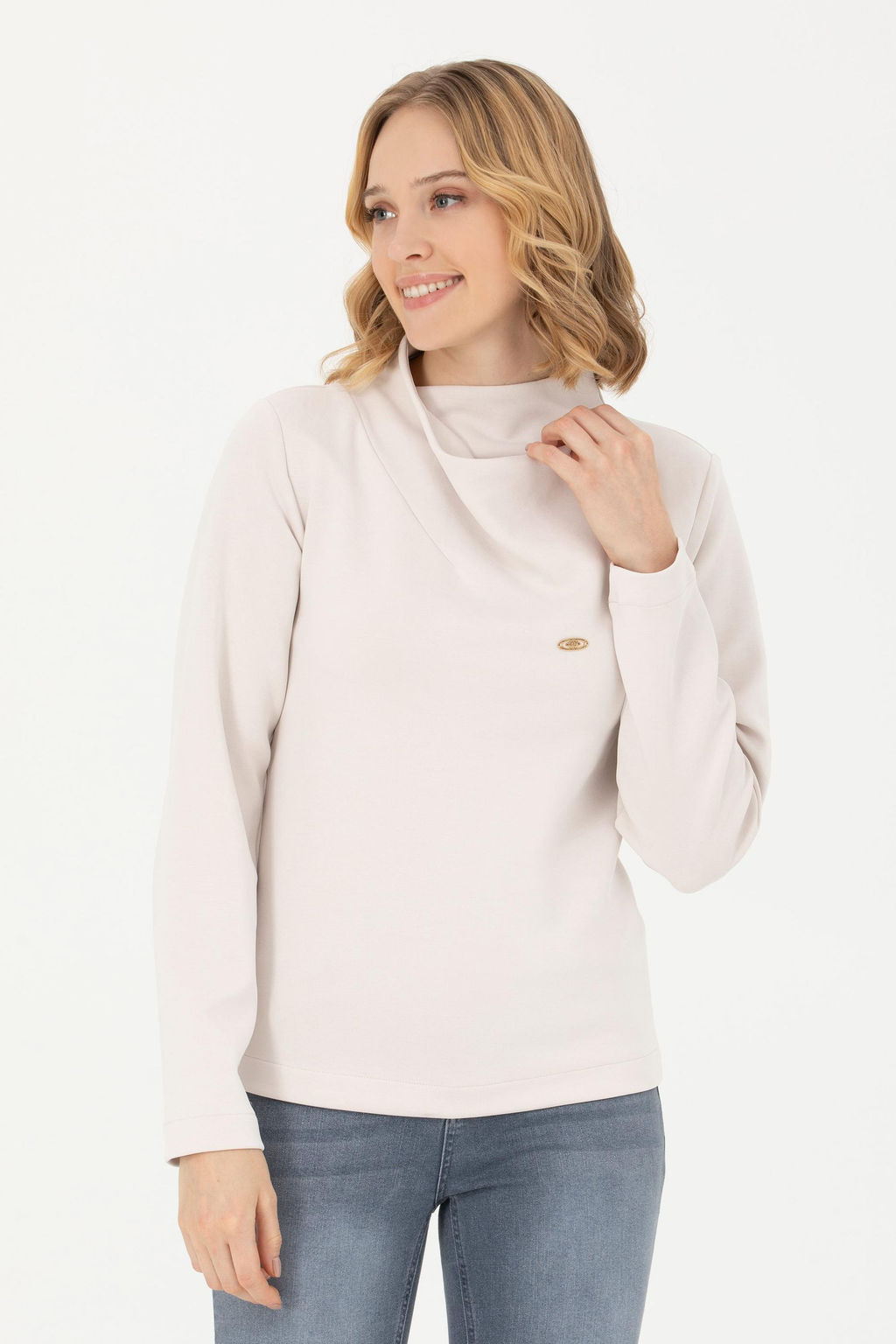 Kad_n Ta_ Dik Yaka Sweatshirt