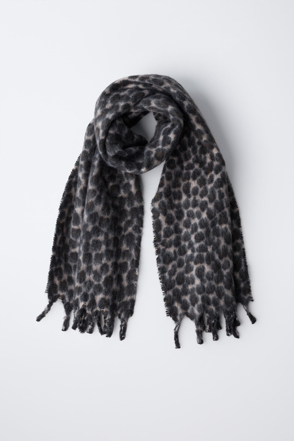 ANIMAL PRINT SCARF WITH FRINGING - Zara фото 4