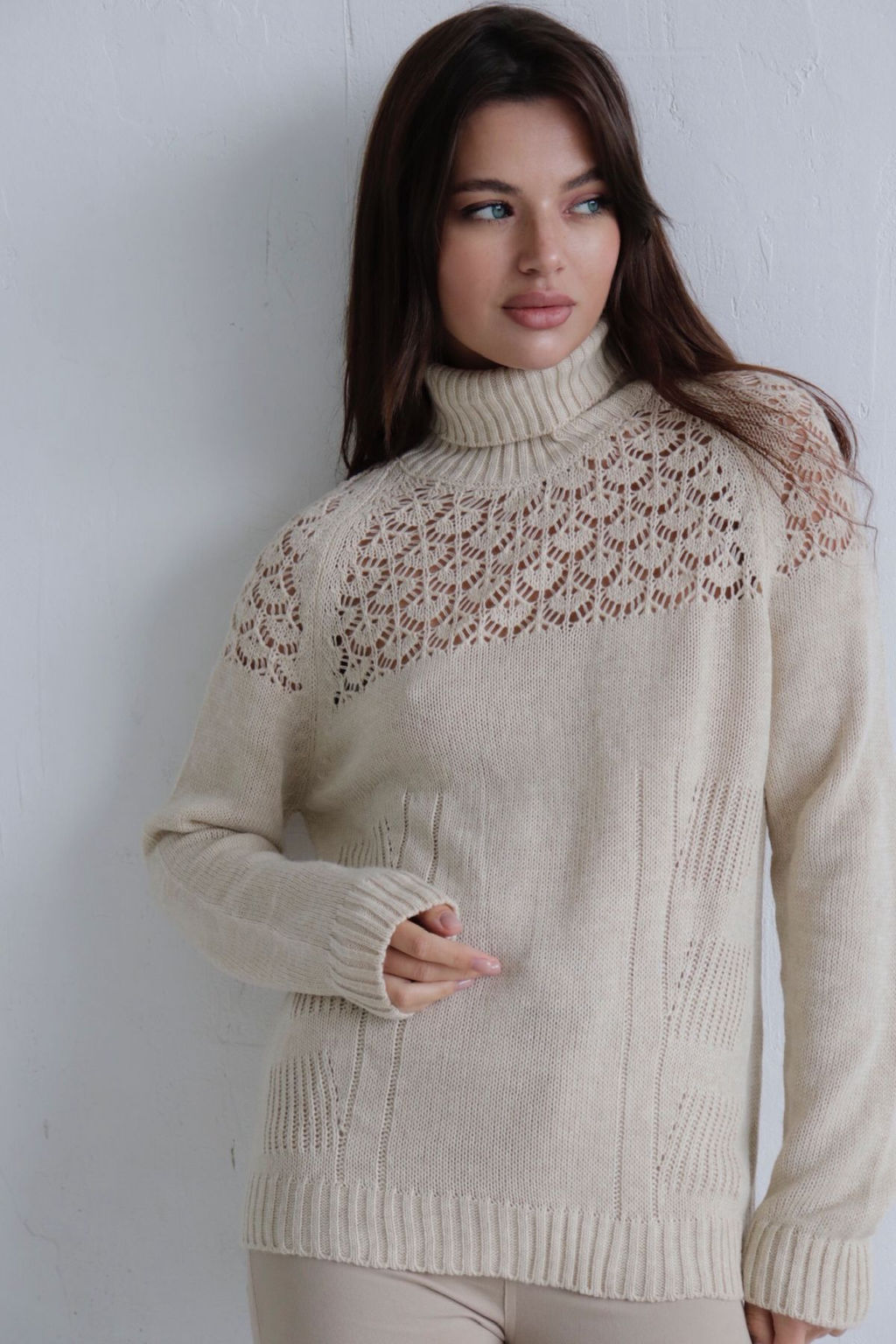 10294 Свитер с ажурной кокеткой бежевый - Martichelli фото 21