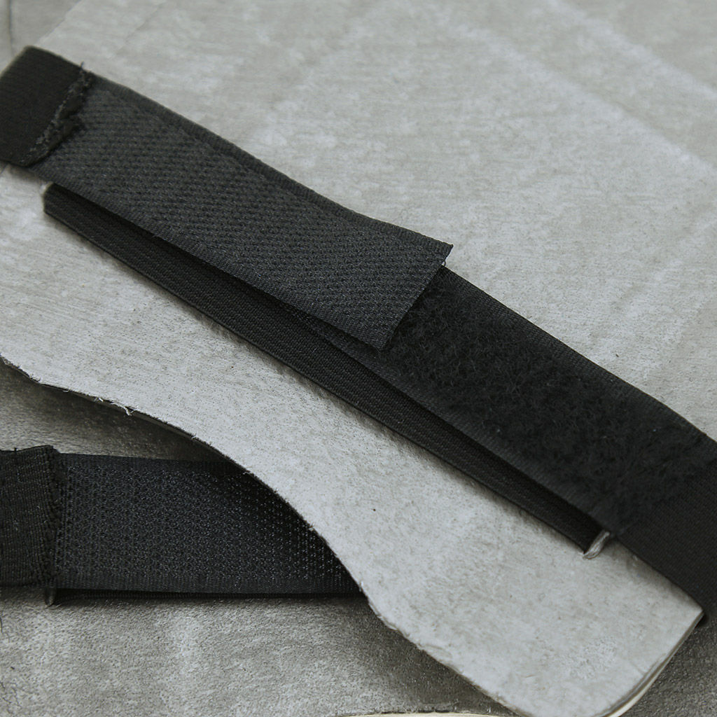 Наколенники пенополиэтилен, крепятся к ноге резинками с застёжкой липучкой 17х22см, набор 2шт (Россия)