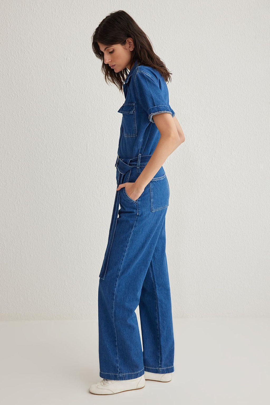 TRENDYOLMILLA Mavi Cep Detayl? Kemerli K?sa Kollu Denim Tulum TWOSS25TU00003  фото 2