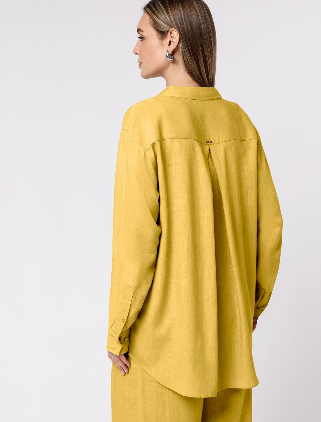 Блузка изо льна с вискозой