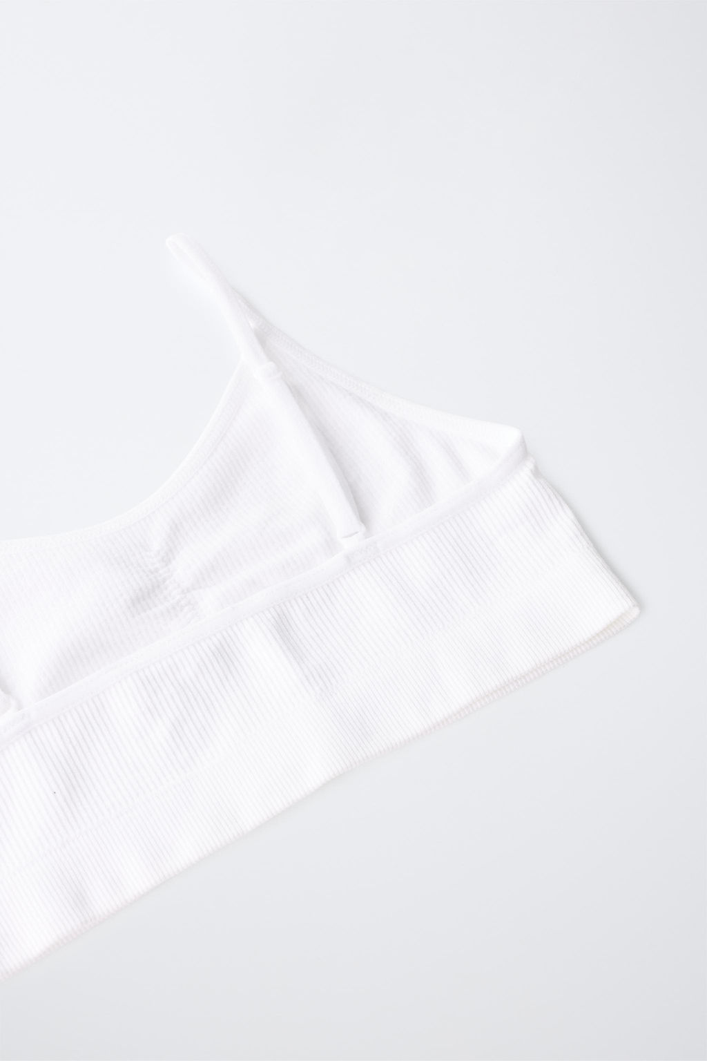 8-14 A?OS/ PACK DOS TOPS SEAMLESS / Blanco / Negro - Zara фото 3