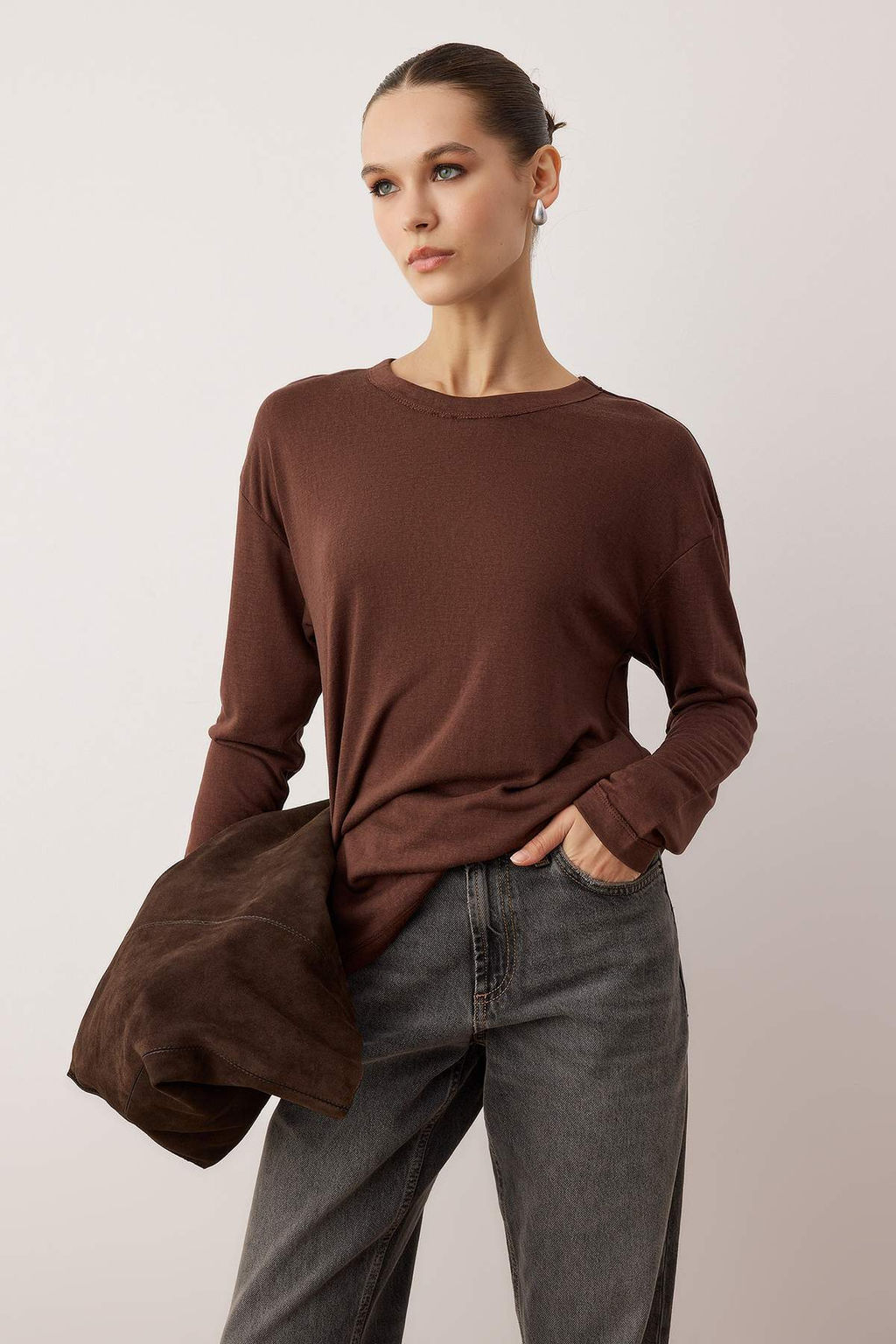 Wardrobe Essentials Kahverengi Bisiklet Yaka Relaxed/Rahat Kal?p Orme T-shirt | TWOAW26TS00010