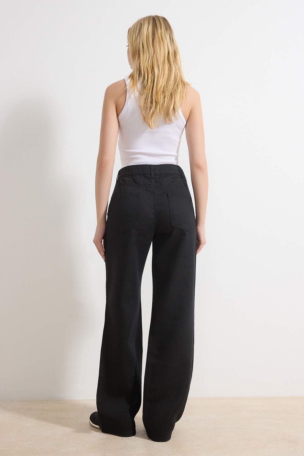 Siyah SOLMAYAN SIYAH Tencel Yuksek Bel Uzun Boy Wide Leg Jeans TWOSS26JE00082 - Trendyolmilla фото 4