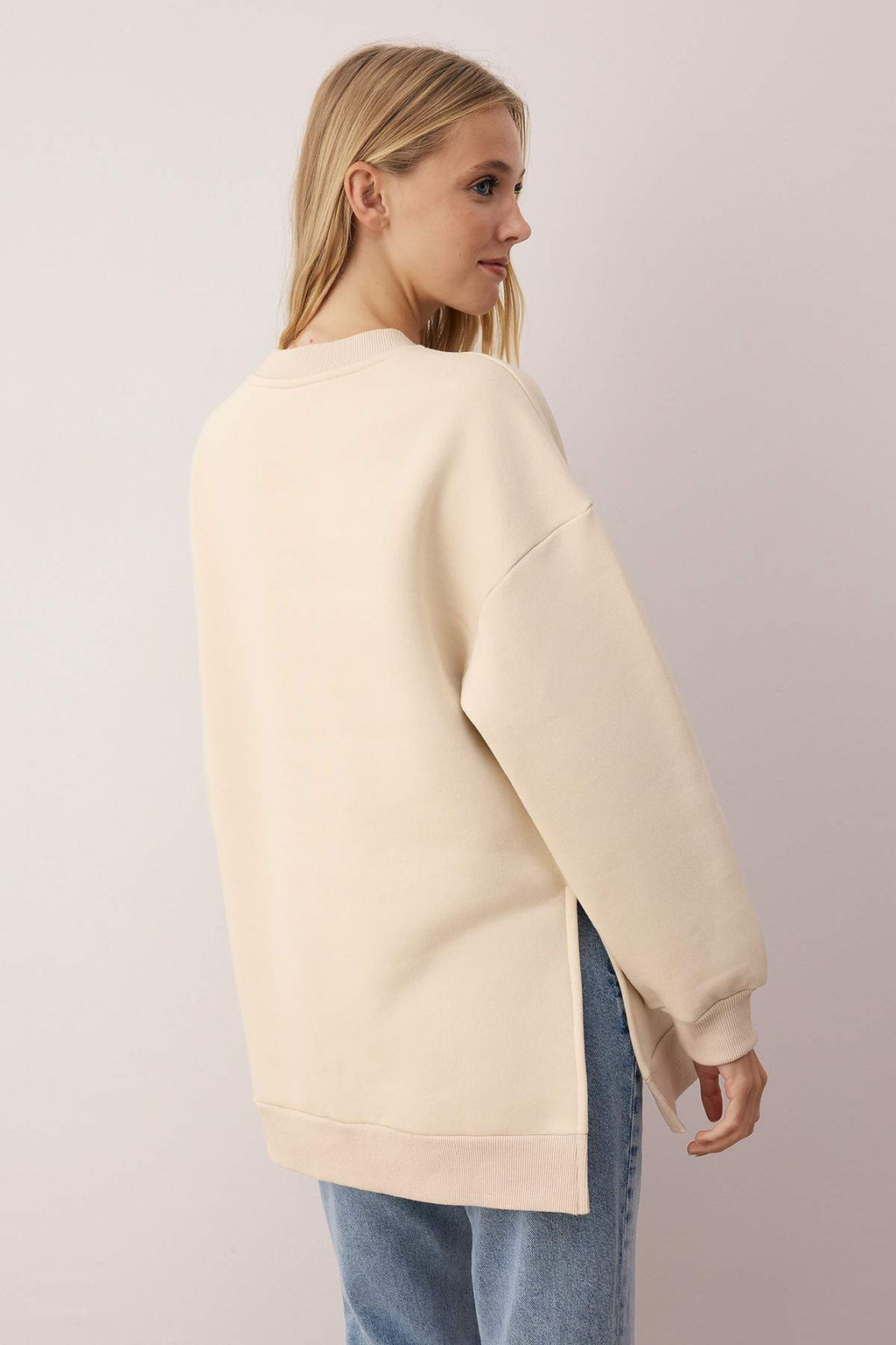 Bej Oversize/Genis Kal?p Y?rtmac Detayl? Kal?n Ici Polarl? Orme Sweatshirt TWOAW23SW00195