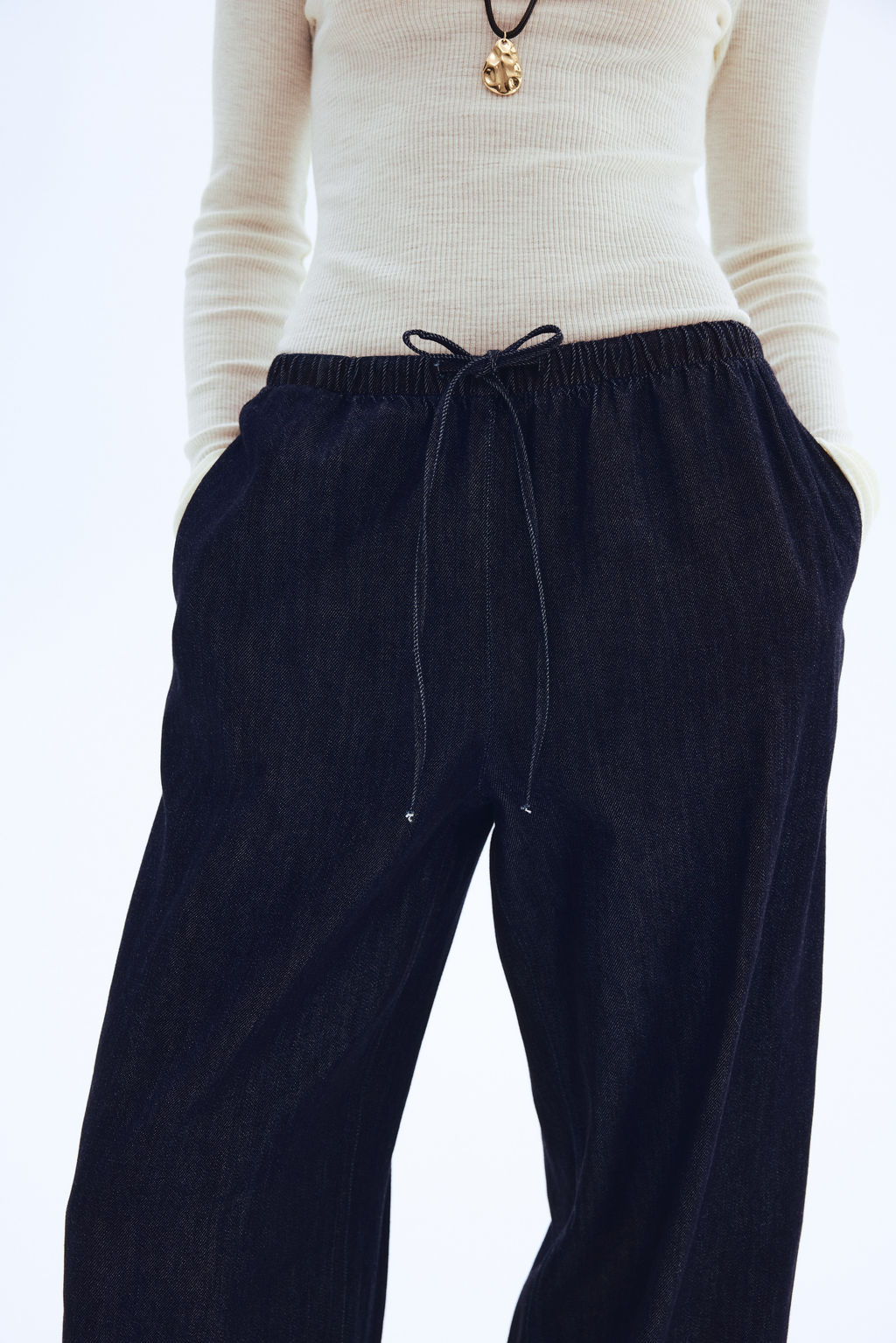 Pantal?n denim con cord?n de ajuste Feather Soft - H&m фото 8