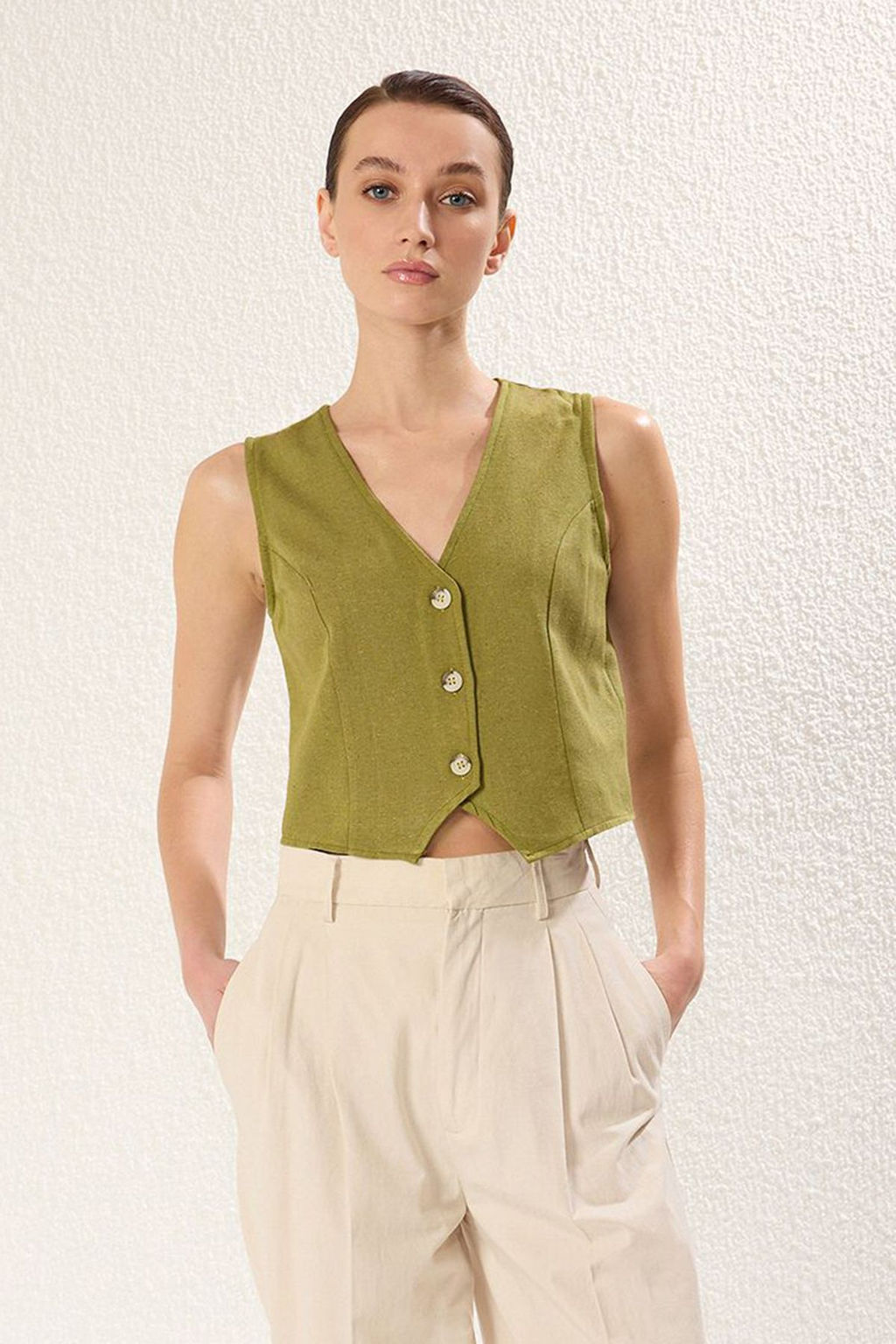 TRENDYOLMILLA Bej Regular Pamuk Crop Keten Dokuma Yelek TWOSS24YE00024  фото 11