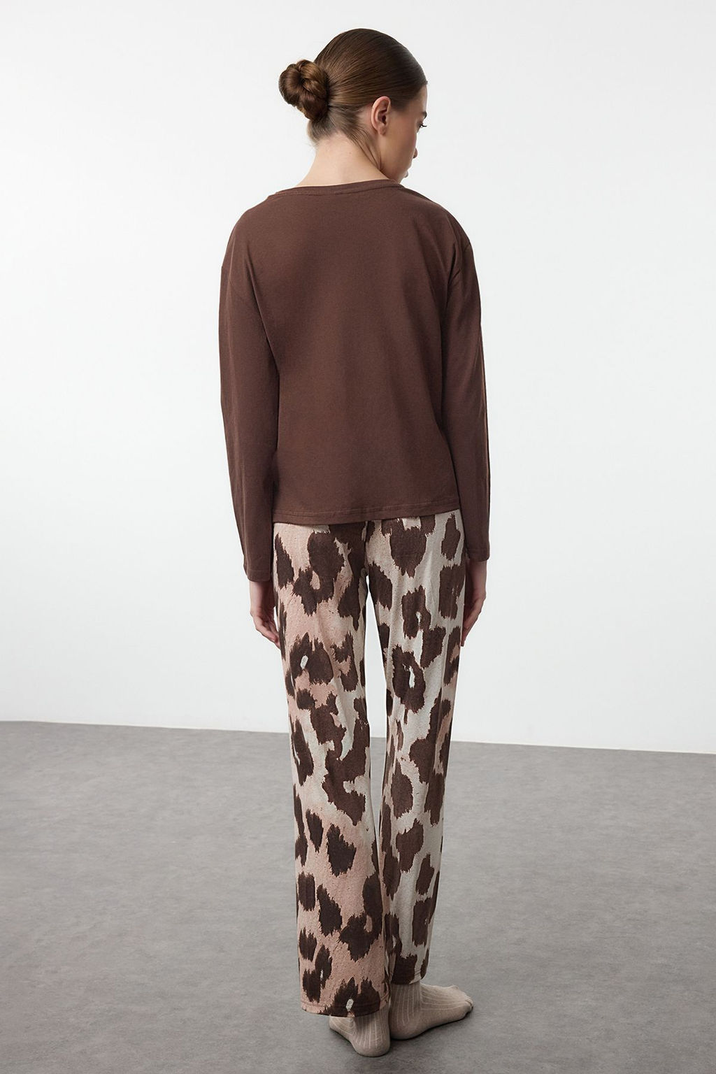 Trendyolmilla Siyah Leopar Desenli Orme Pijama Tak?m? THMAW25PT00100  фото 12