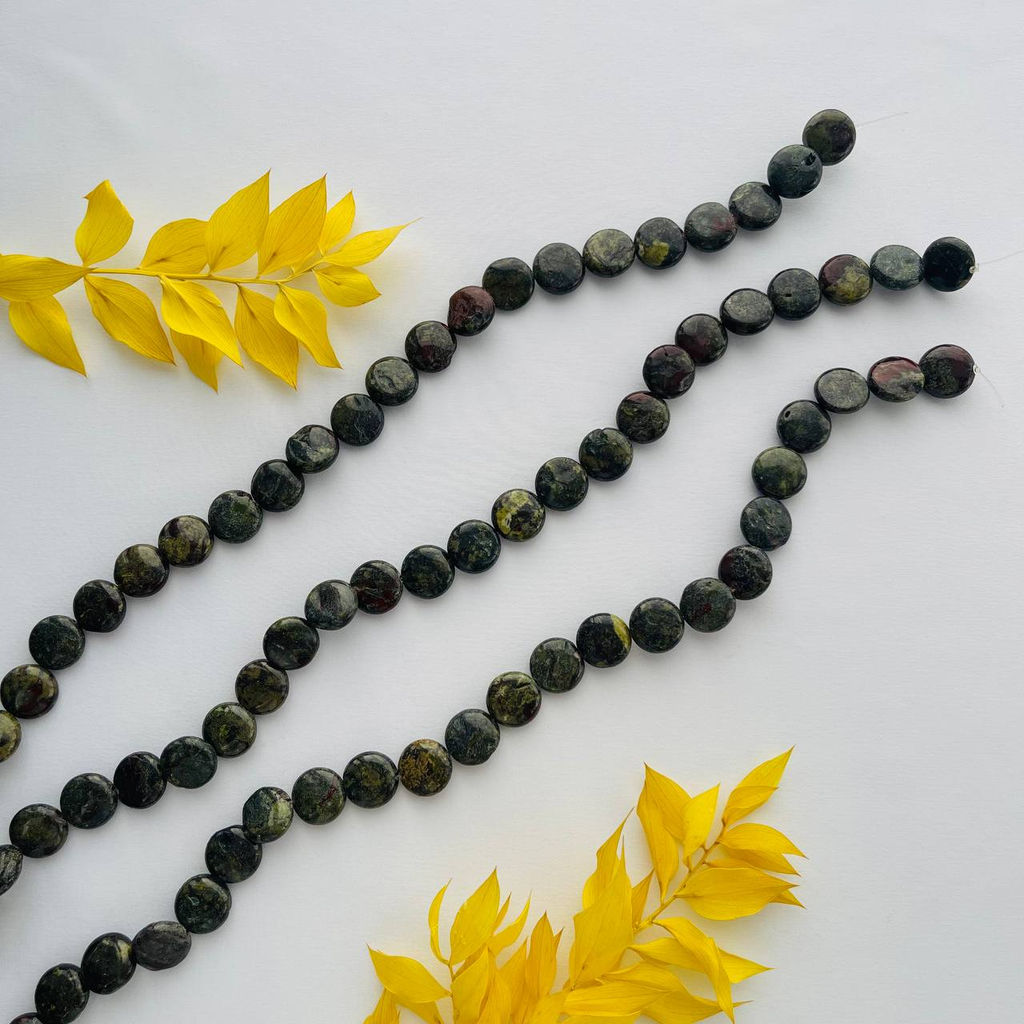 Бусины из зеленой Яшмы (Кровь дракона) (30 бусин) 38 см