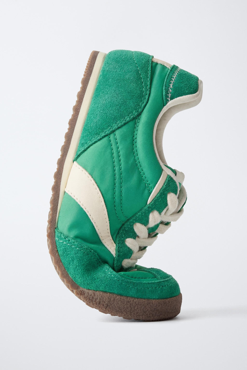ZAPATILLA DEPORTIVA CONTRASTE / Verde - Zara фото 3