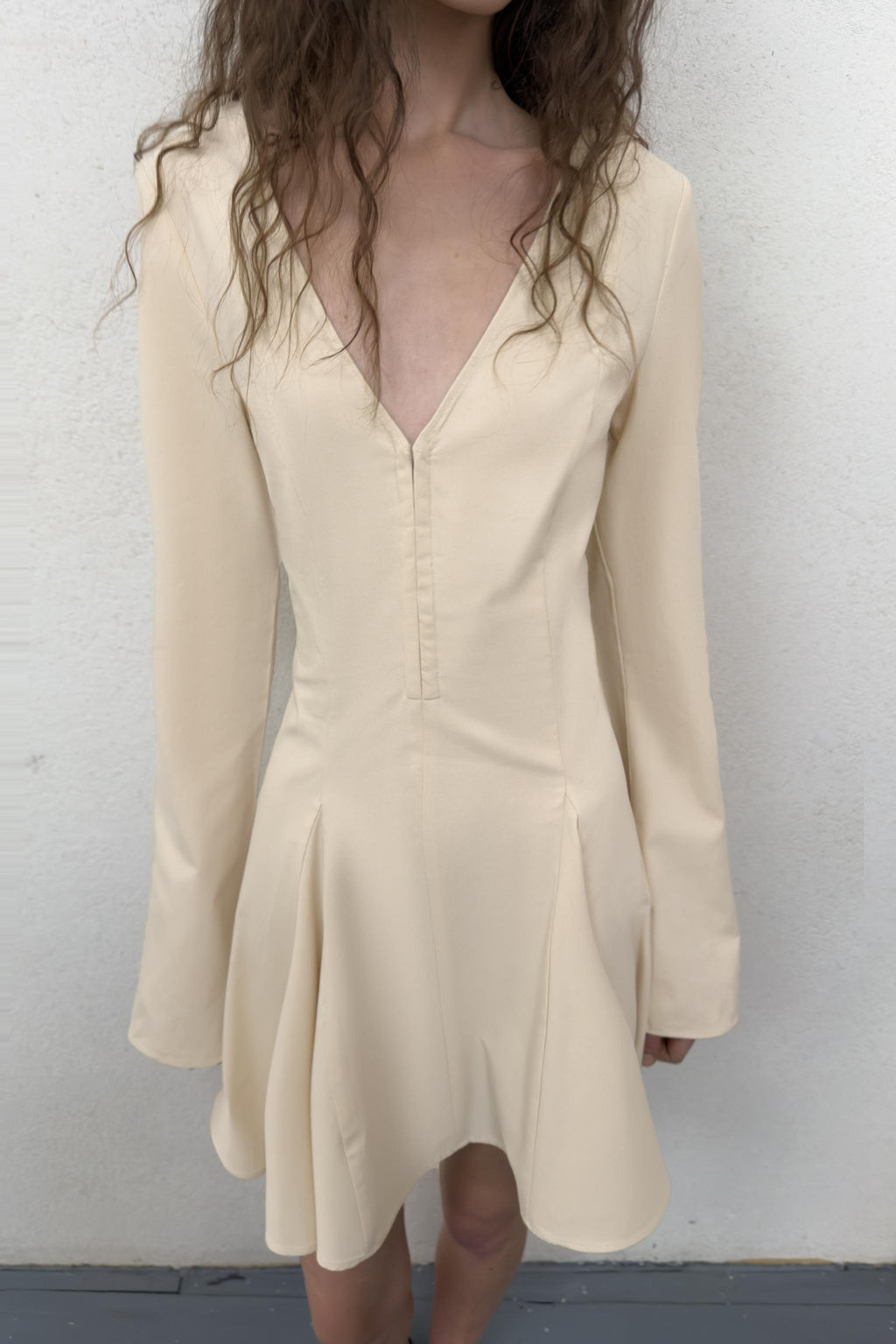 VESTIDO CORTO FALDA VUELO / Arena - Zara фото 2