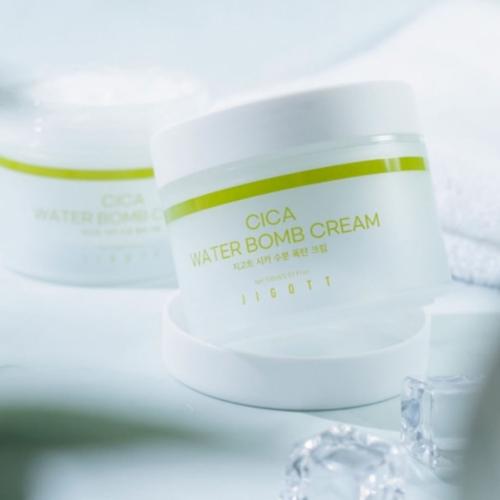 Jigott Крем для лица увлажняющий с центеллой / Cica Water Bomb Cream, 150 мл