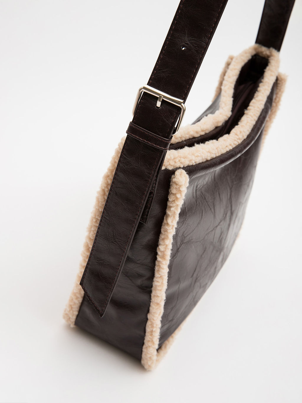 V105 048 12 Сумка женская