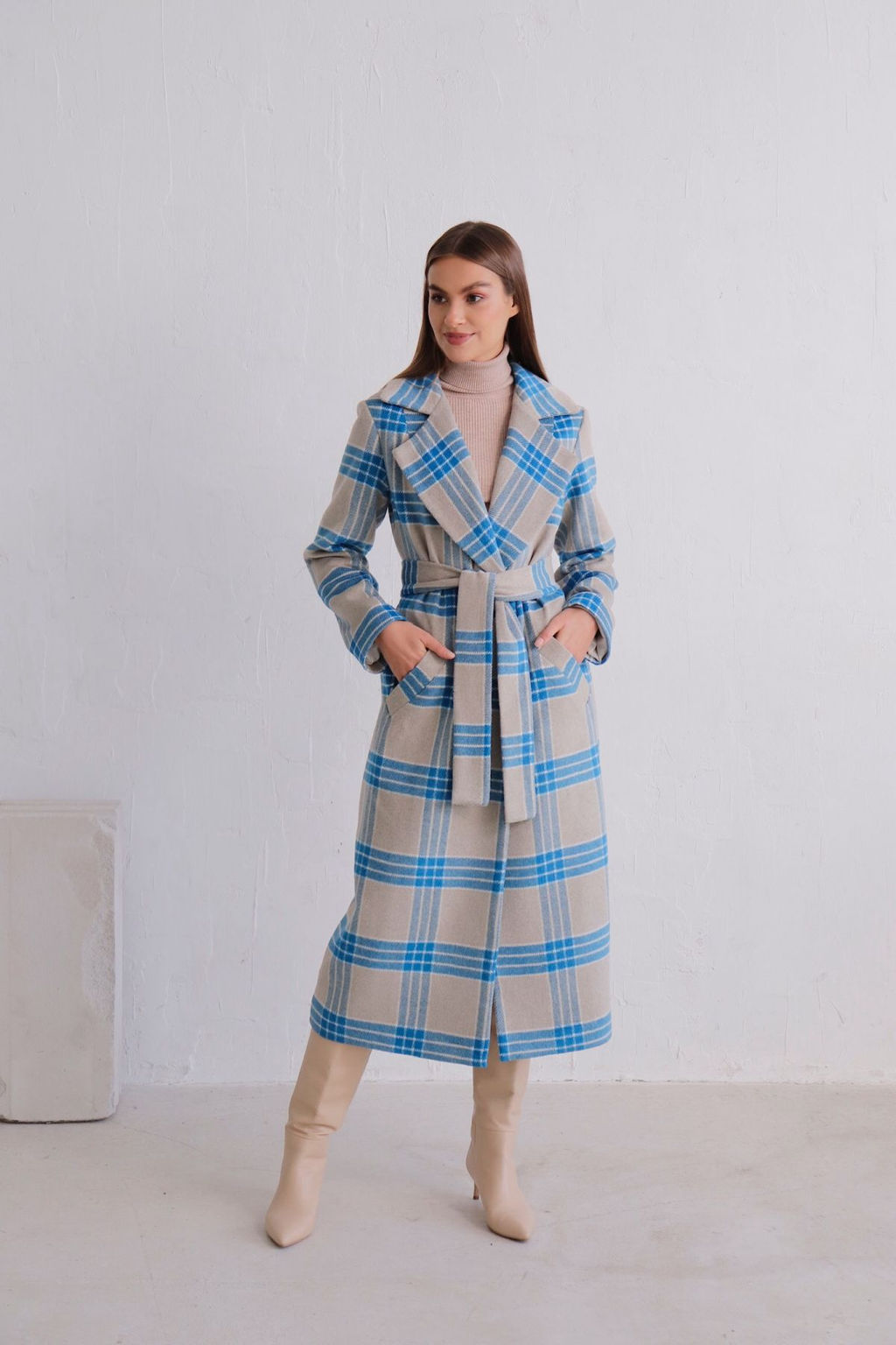 8395 Удлинённое пальто Hilton серо-голубое в клетку - Martichelli фото 10