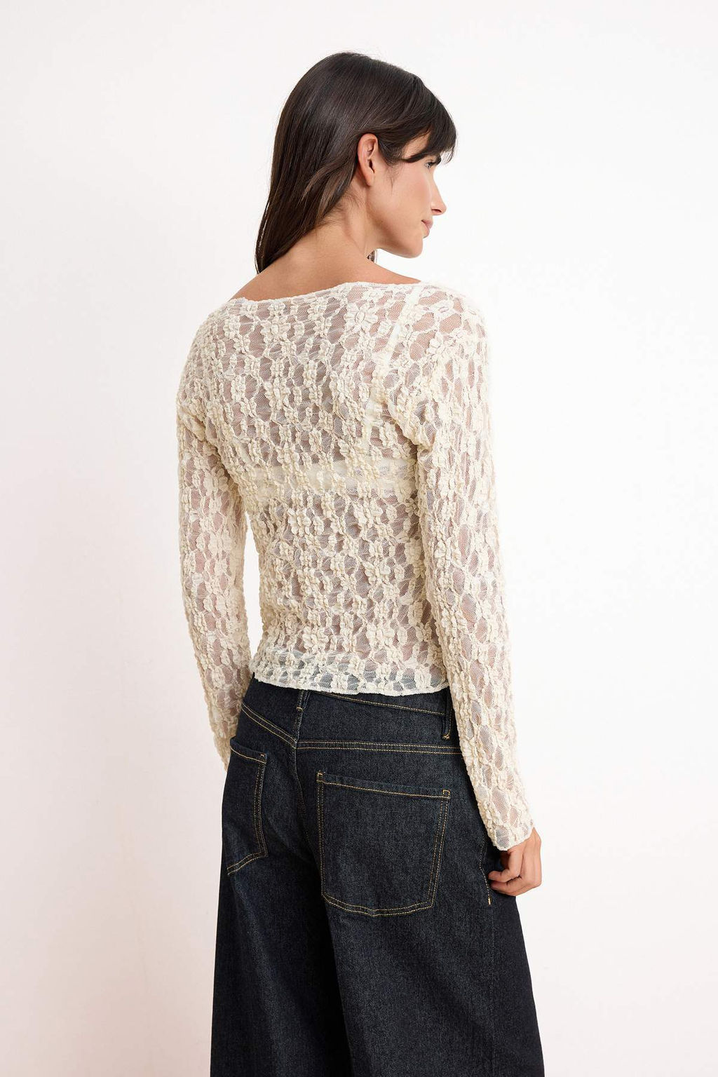 Ekru Fitted/Vucuda Oturan Kay?k Yaka Uzun Kollu Dantel Orme Bluz TWOSS26BZ00638