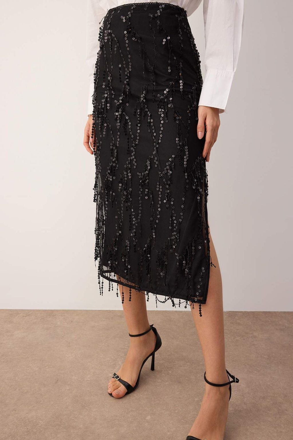 Siyah Sacakl? Payet Detayl? Midi Etek TPRAW26ET00009 - Trendyolmilla фото 3