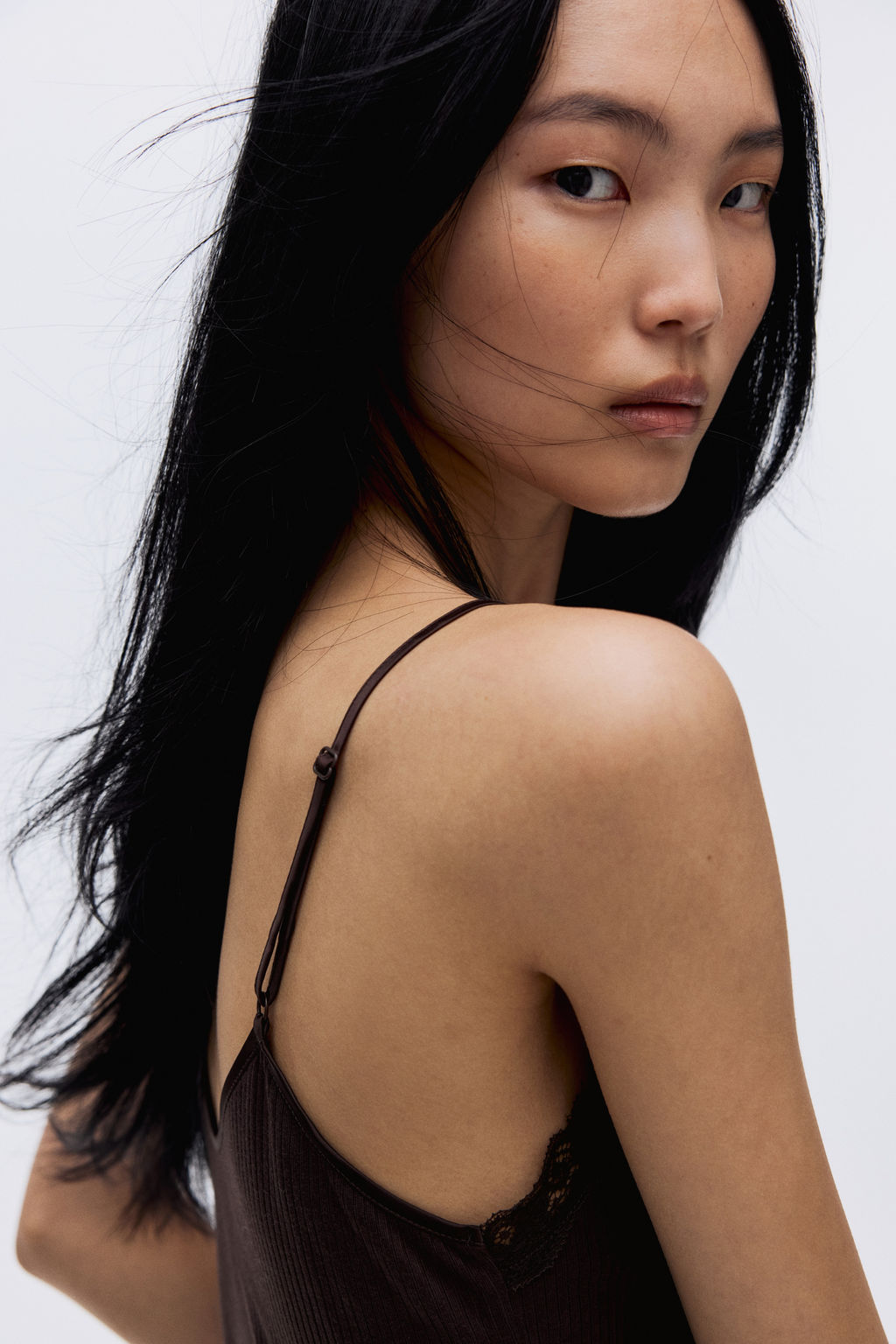 Top de tirantes con detalles de encaje - H&m фото 6
