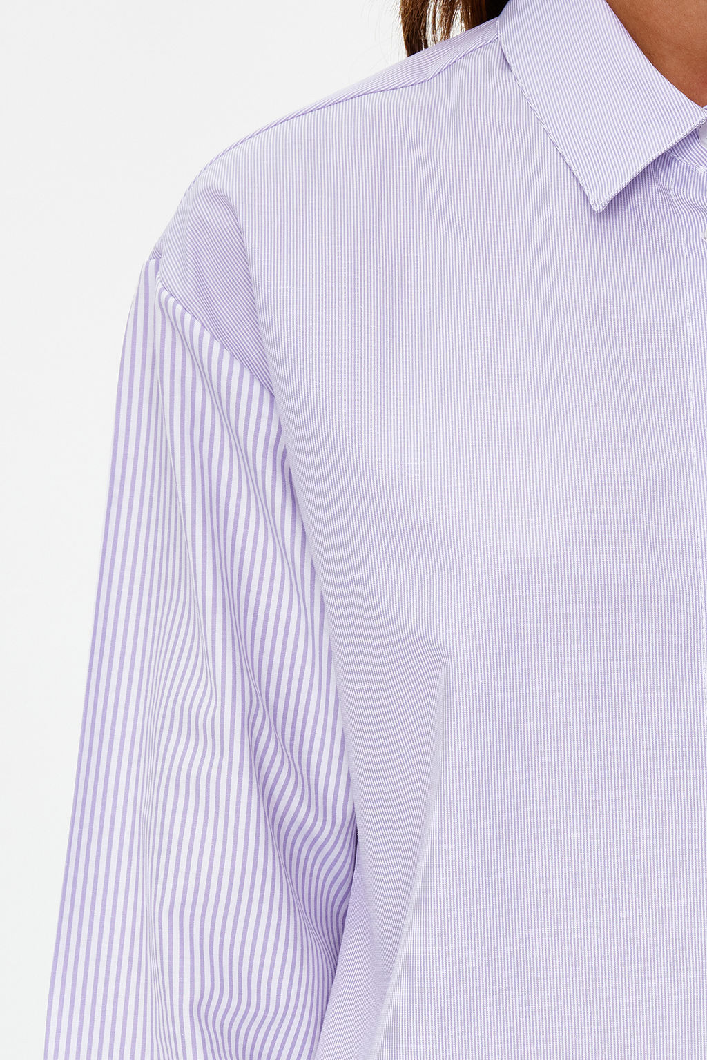 TRENDYOLMILLA Beyaz Loose Fit Pamuklu Dokuma Gomlek TWOAW20GO0107 фото 4