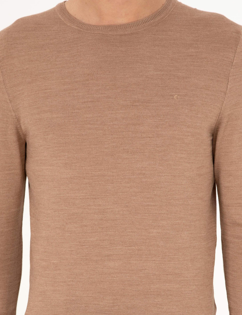 Базовый трикотажный свитер светло-коричневого цвета из смесовой шерсти с круглым вырезом и круглым вырезом - Cacharel фото 6