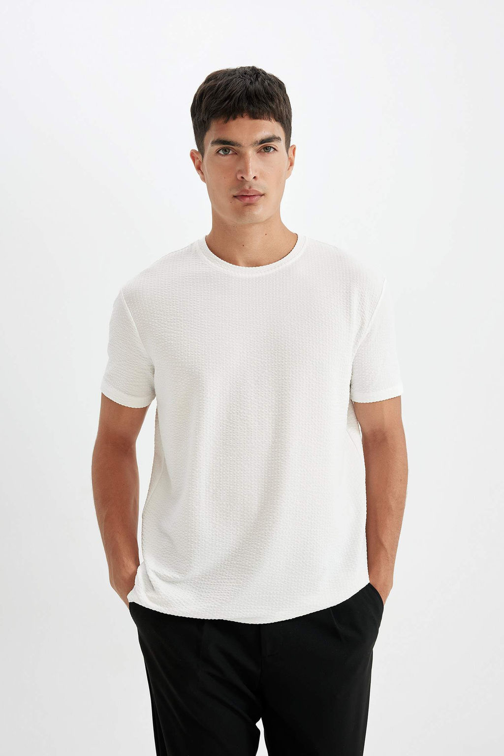 Regular Fit Bisiklet Yaka K?sa Kollu Krink?l Tisort - Defacto фото 5