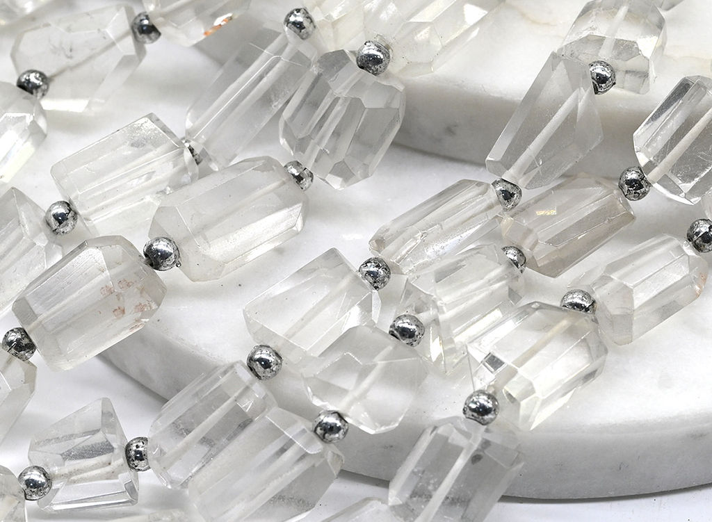 Бусины из горного хрусталя кристаллы 8*12мм, 25см, 19 бусин Радуга камня