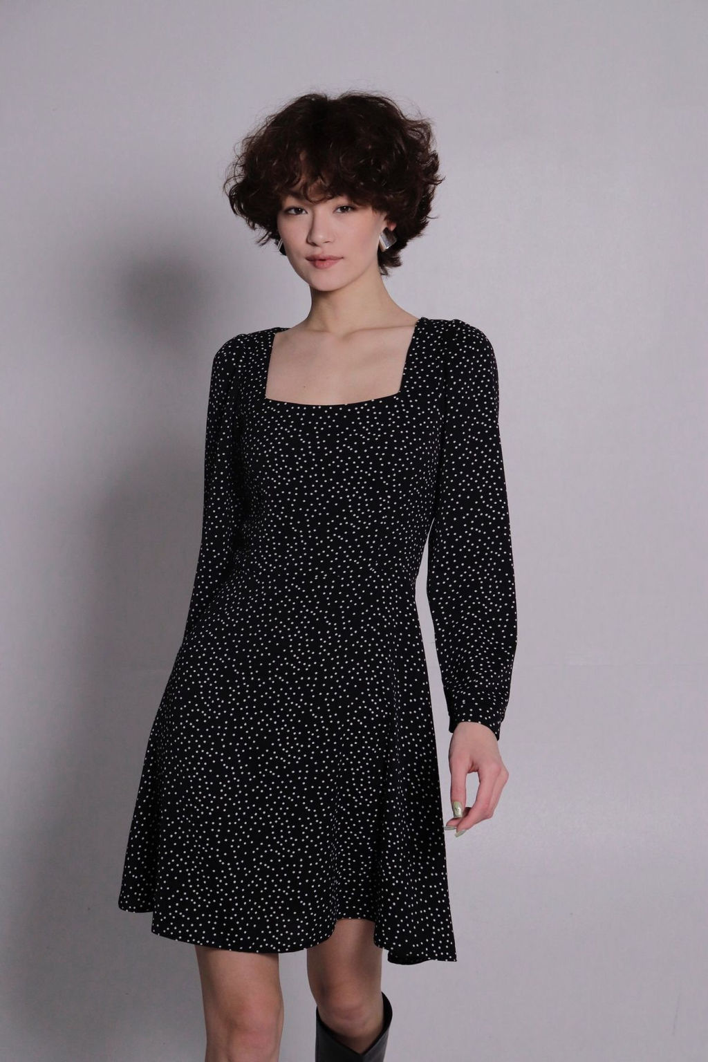 Платье с вырезом каре чёрное в горошек - Martichelli фото 16
