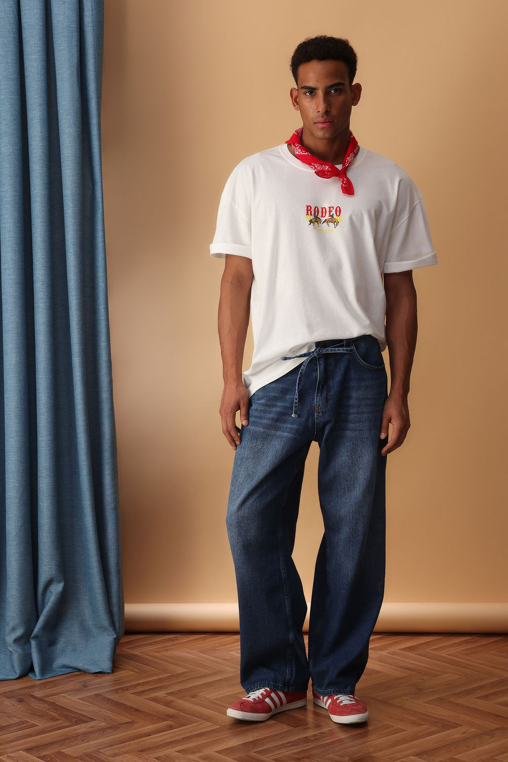 TRENDYOL MAN Siyah Oversize/Genis Kesim Rodeo Bask?l? T-Shirt TMNSS25TS00135