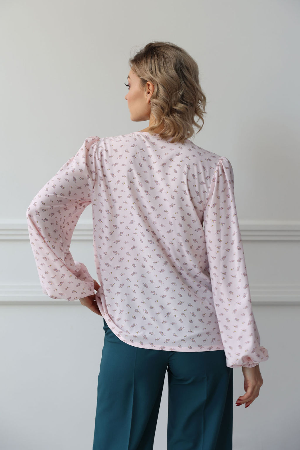 Блузка с глубоким вырезом - Looklikecat фото 4