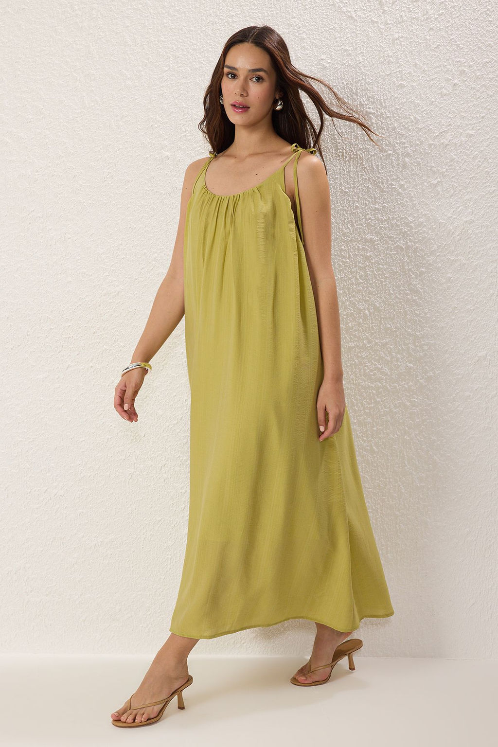 TRENDYOLMILLA Yag Yesili Genis Kesim Maxi Dokuma Elbise TWOSS25EL00051 фото 5