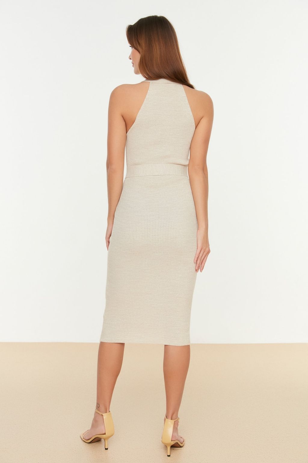 TRENDYOLMILLA Mavi Midi Triko Kemer Detayl? Elbise TWOSS22EL1031  фото 28