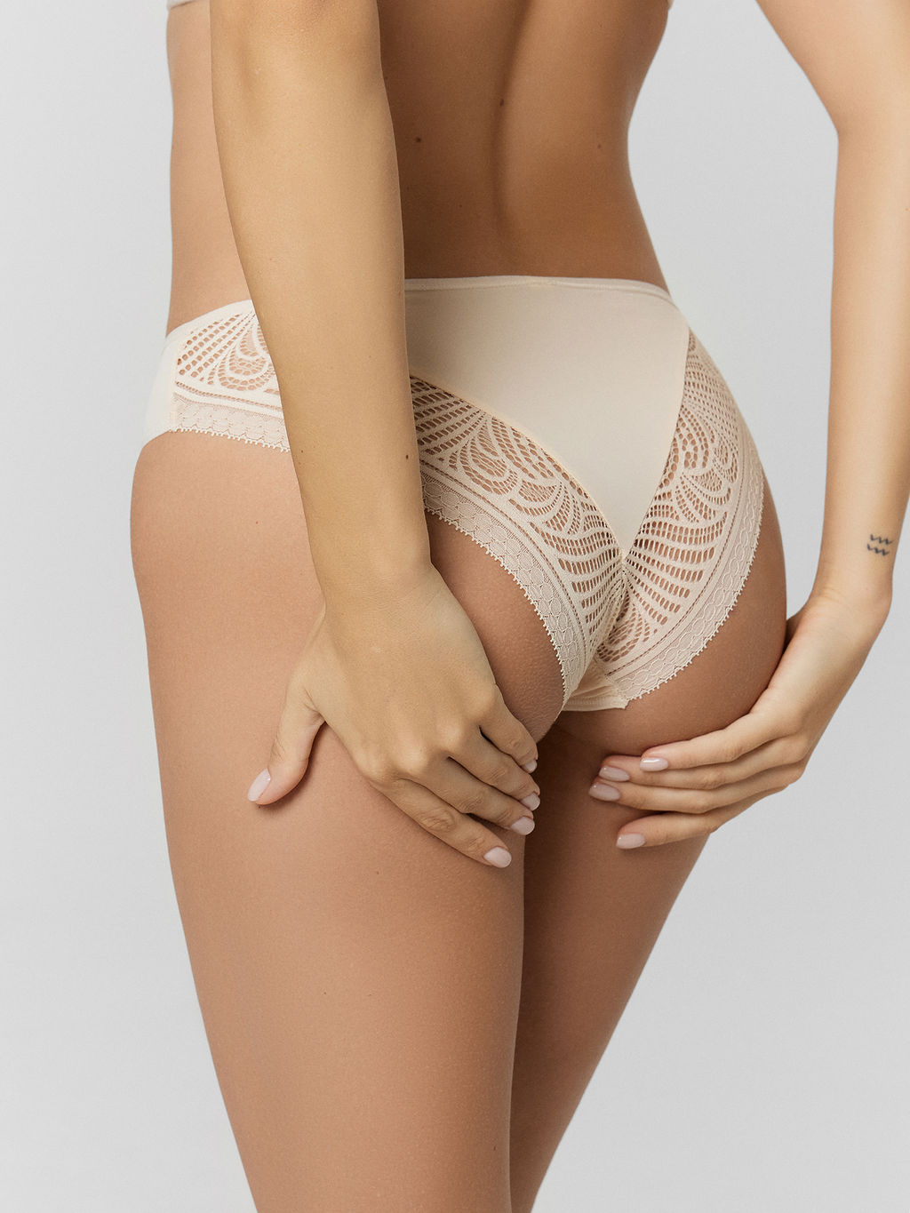Цена за 2 штуки! Трусы слипы женские кремовые с кружевом - Mark formelle фото 5