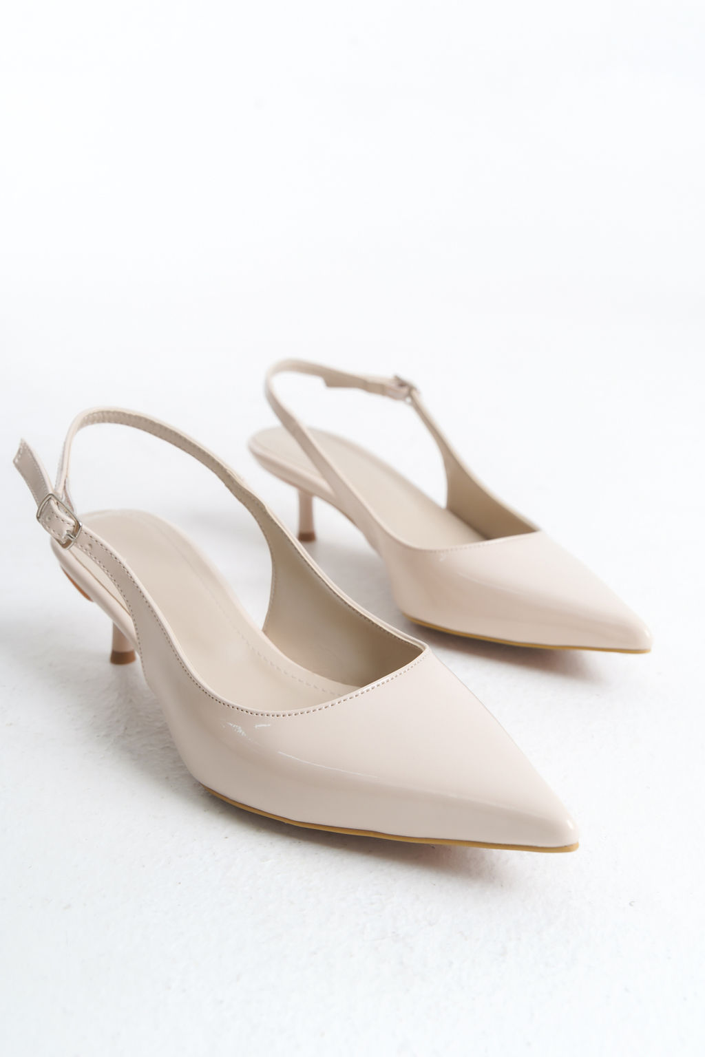 Bej Rugan Sivri Burun Kad?n 4 cm Kitten Topuklu Ayakkab? TAKSS25TO00005