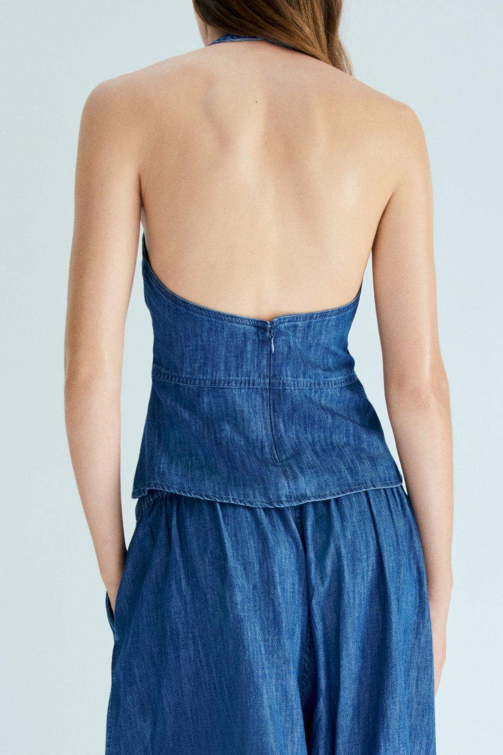 Top denim con escote halter - H&m фото 4