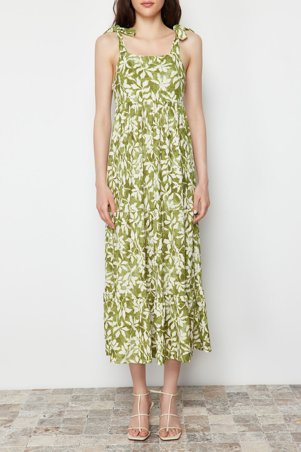 TRENDYOLMILLA Yesil Baglama Ask?l? Etegi F?rf?rl? Fitilli Maxi Orme Maxi Elbise TWOSS23EL02328  фото 4