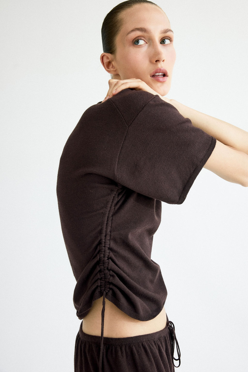 Fine-knit drawstring-detail top - H&m фото 3