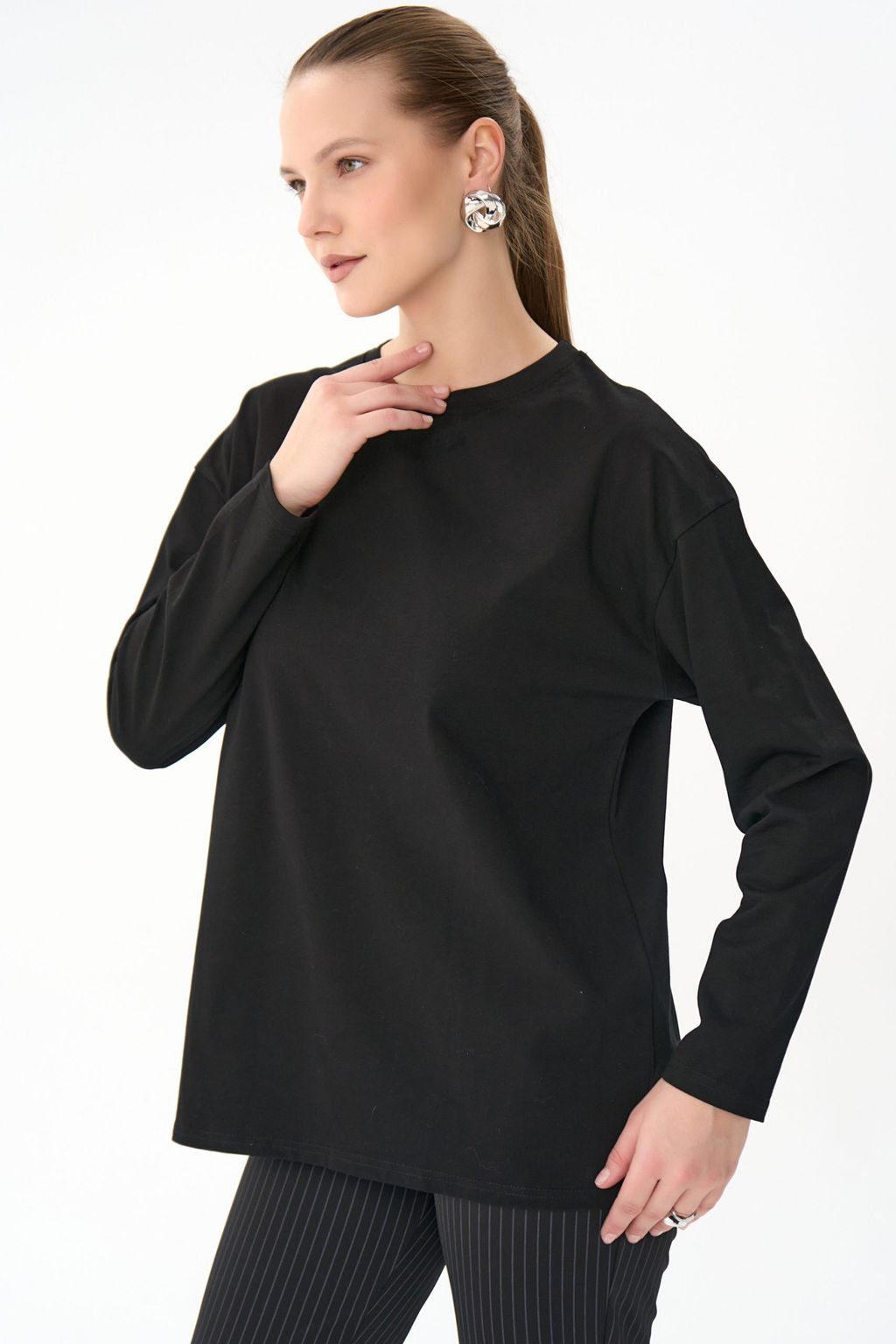 Лонгслив Эшли (чёрный) - Эльза фото 4