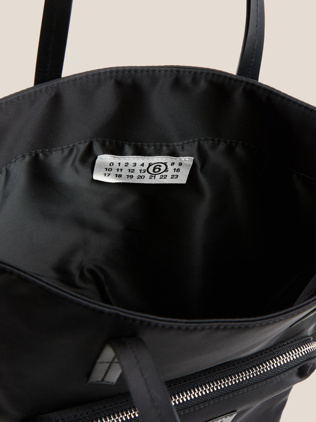 Шоппер MM6 MAISON MARGIELA NYLON POCKETS SHOPPER Артикул 4663180, черный  фото 4