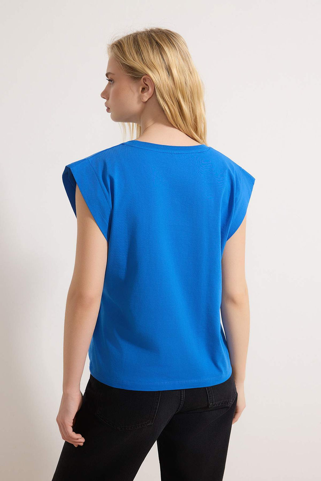 Saks %100 Pamuk Vatka Gorunumlu Basic Bisiklet Yaka Orme T-Shirt TWOSS20TS0021