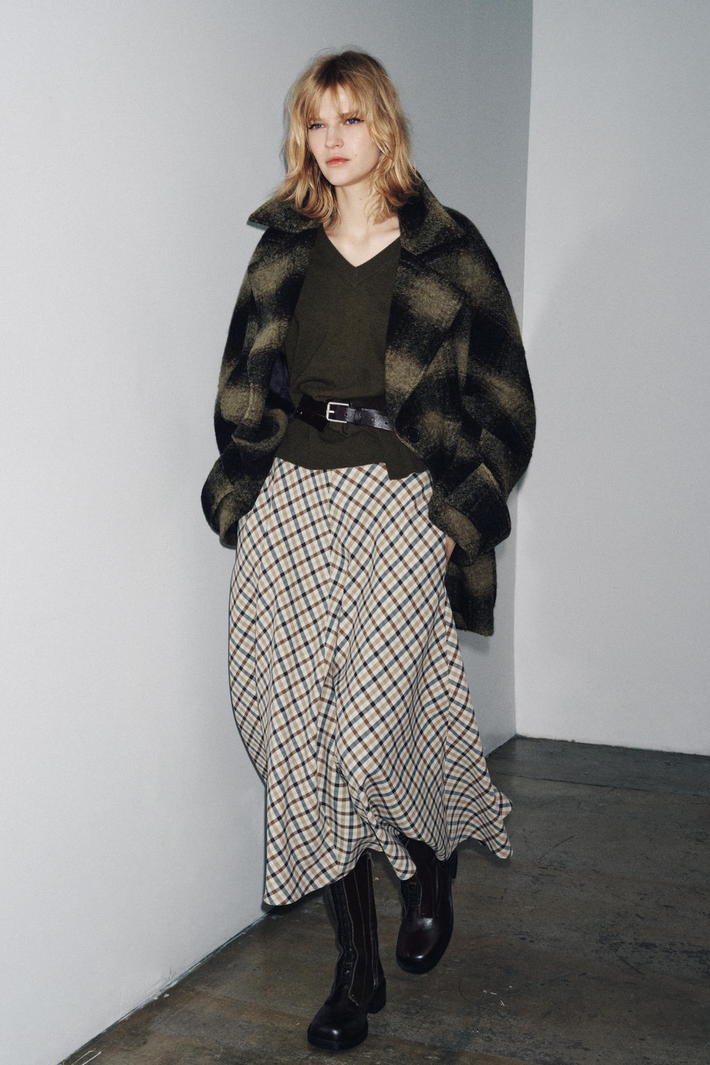 OVERSIZED 100% WOOL KNIT SWEATER