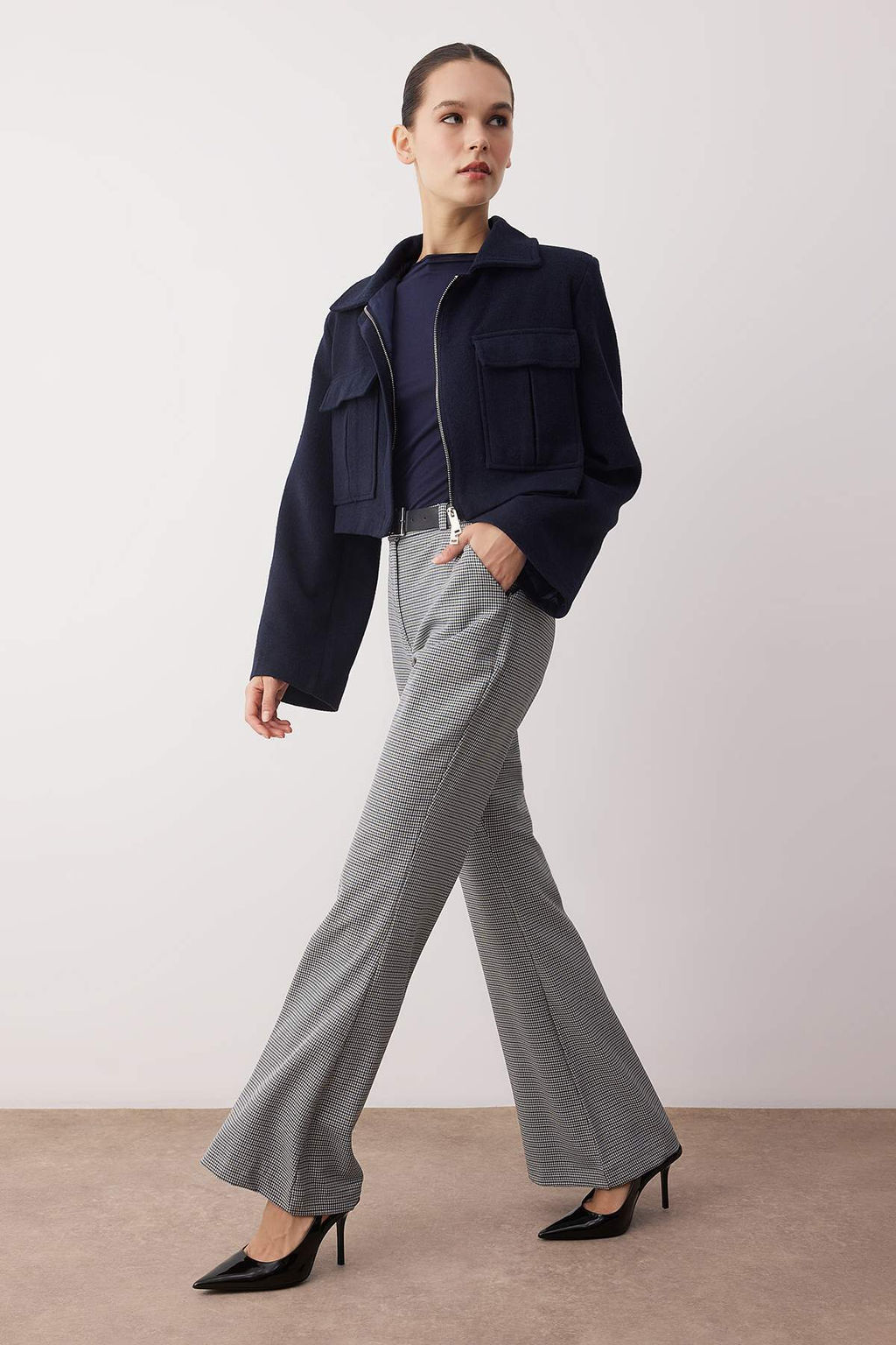 Lacivert Kemerli Flare Ekose Desenli Bootcut Pantolon TWOAW26PL00045