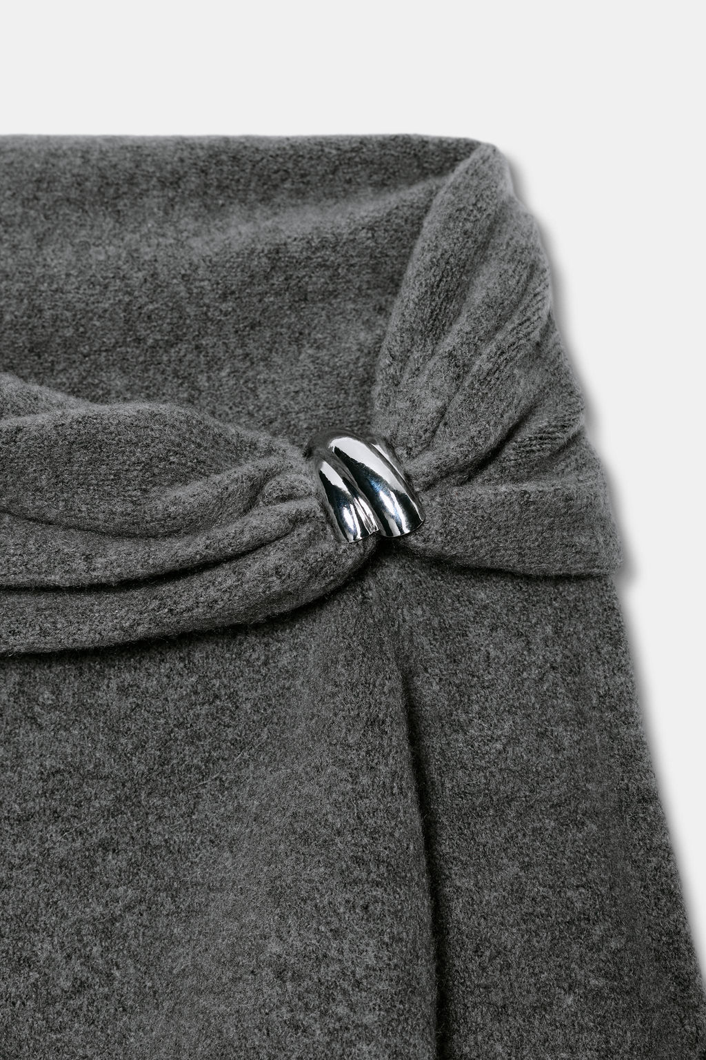 KNIT OFF-THE-SHOULDER SWEATER WITH METAL APPLIQU_ - Zara фото 3