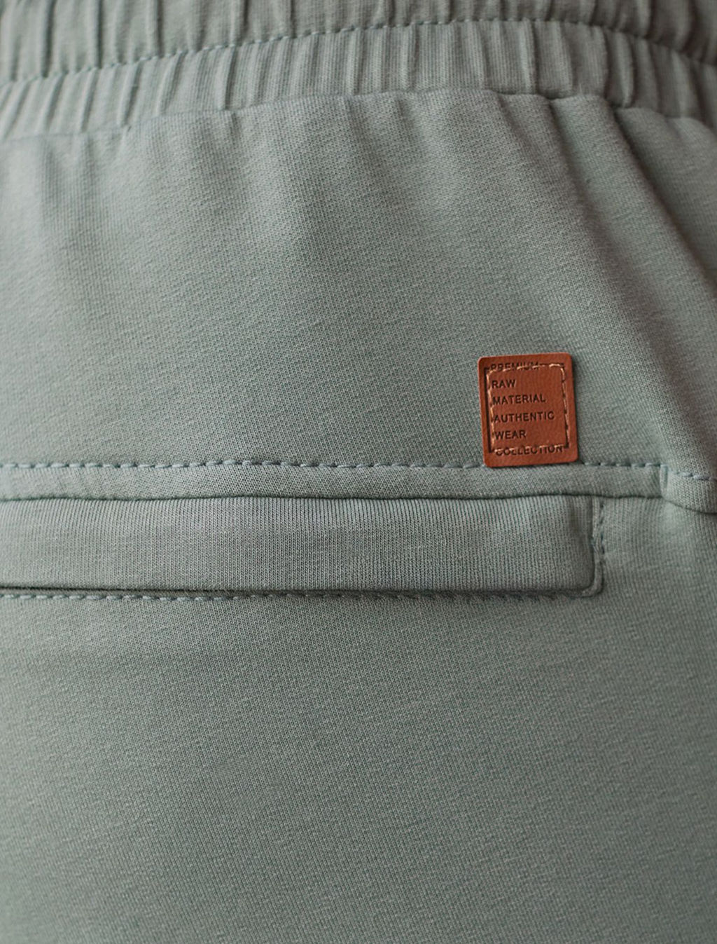 Брюки прямые на резинке из футера двухнитки с эластаном с затяжкой по низу