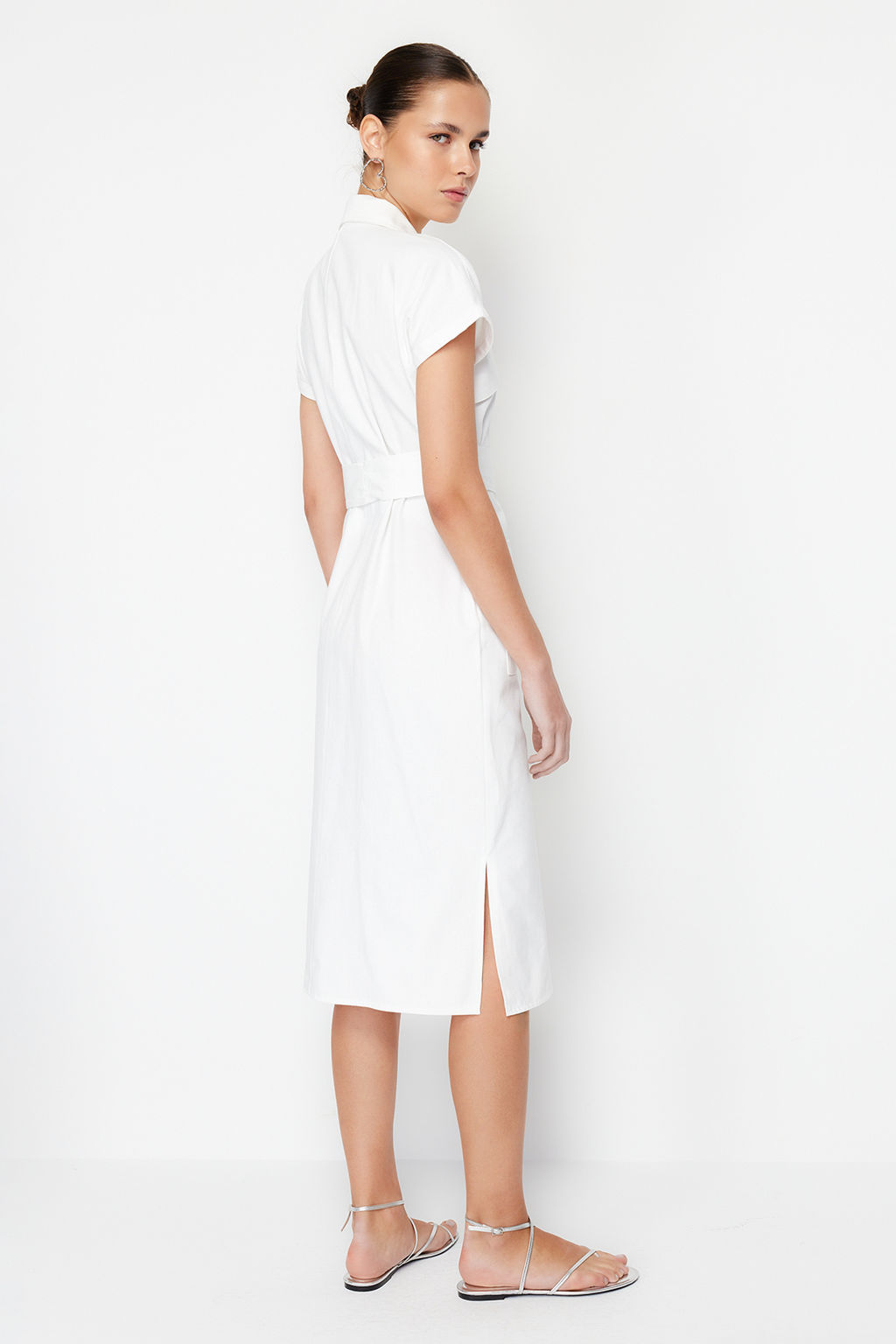 Ekru Kusakl? Genis Kal?p Gabardin Midi Gomlek Elbise TWOSS24EL00227