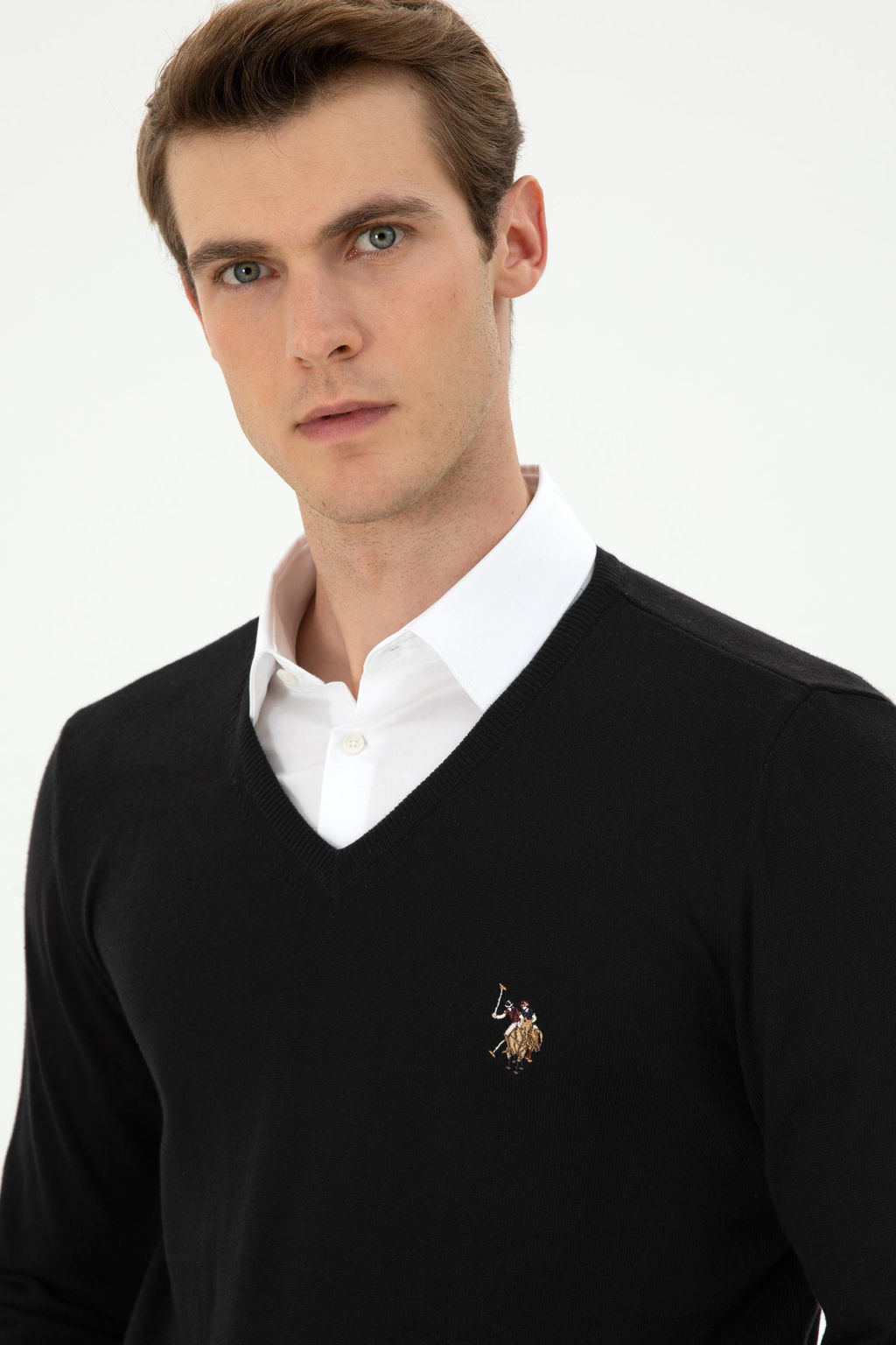 Erkek Slim Fit V Yaka Siyah Basic Kazak