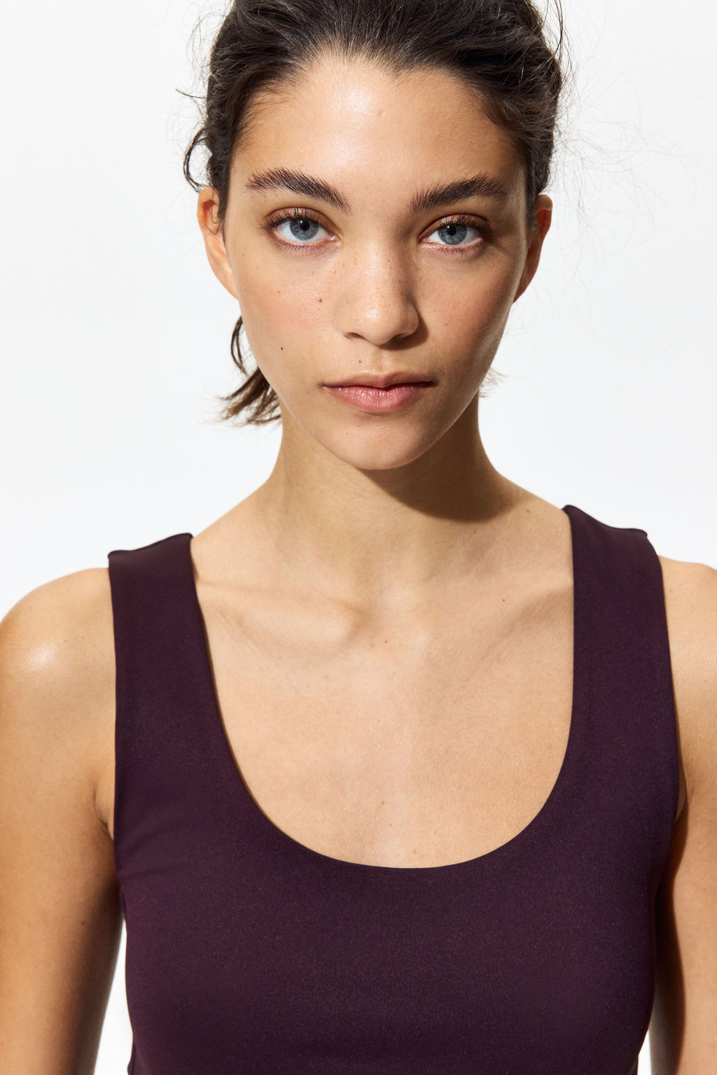 Top sin mangas en microfibra - H&m фото 8