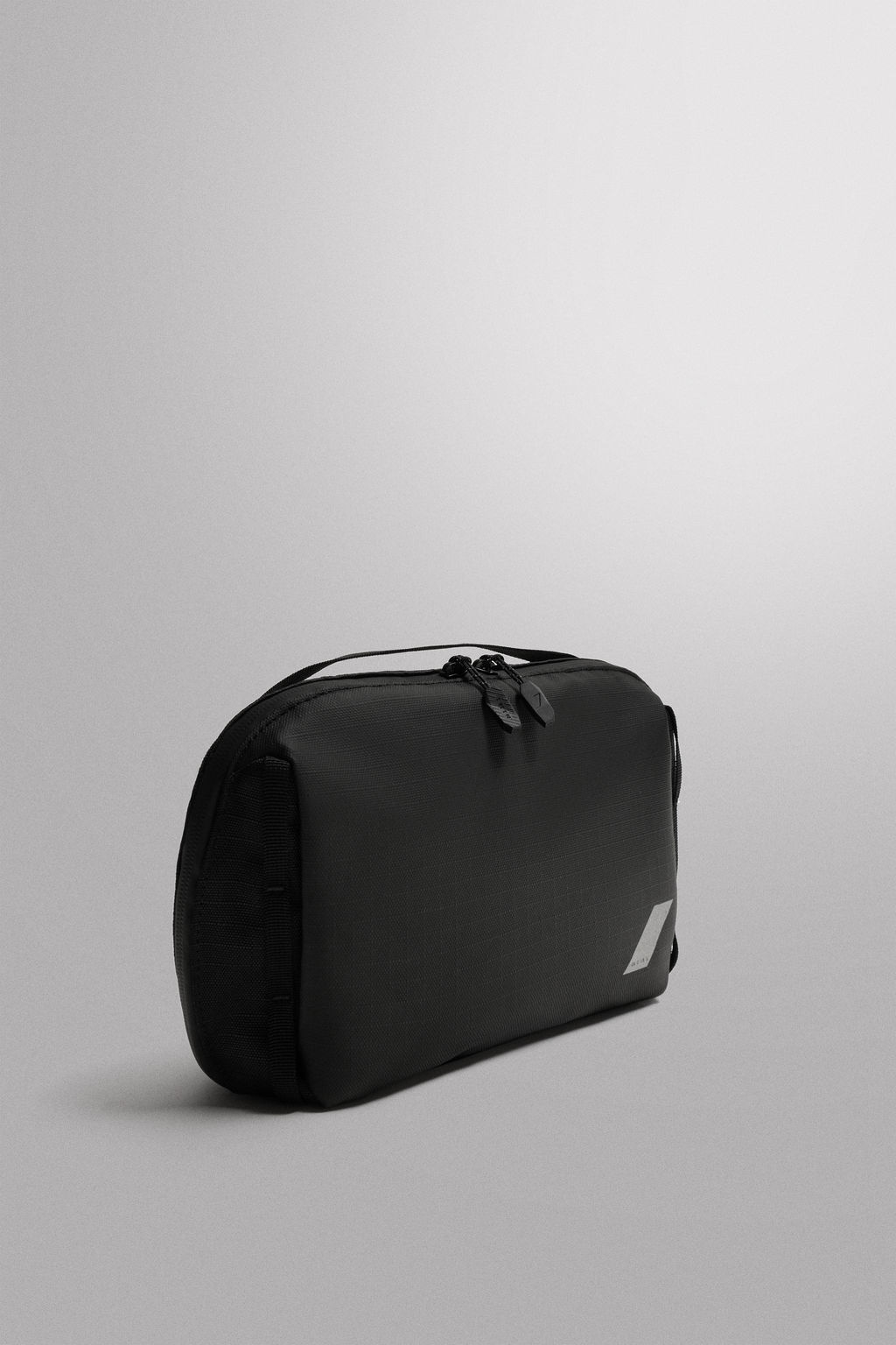 NECESER DEPORTIVO / Negro - Zara фото 2