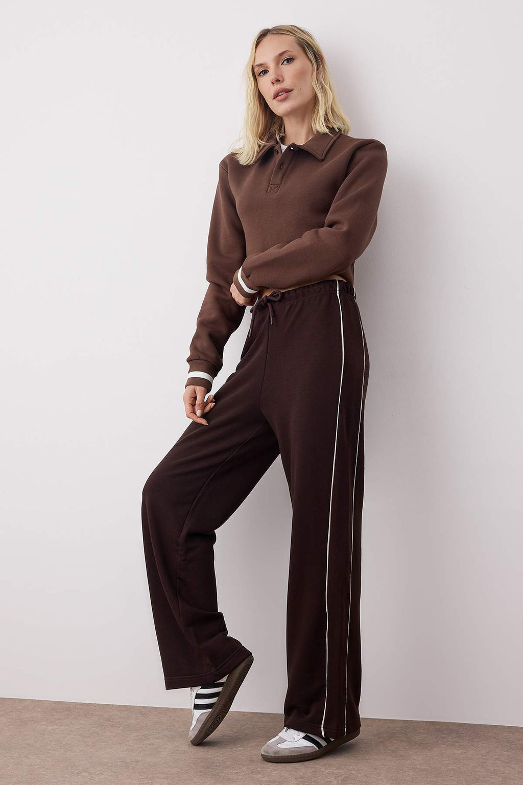 Kahverengi Wide Leg/Genis Kesim Biye Detayl? Orme Esofman Alt? TWOAW26EA00012